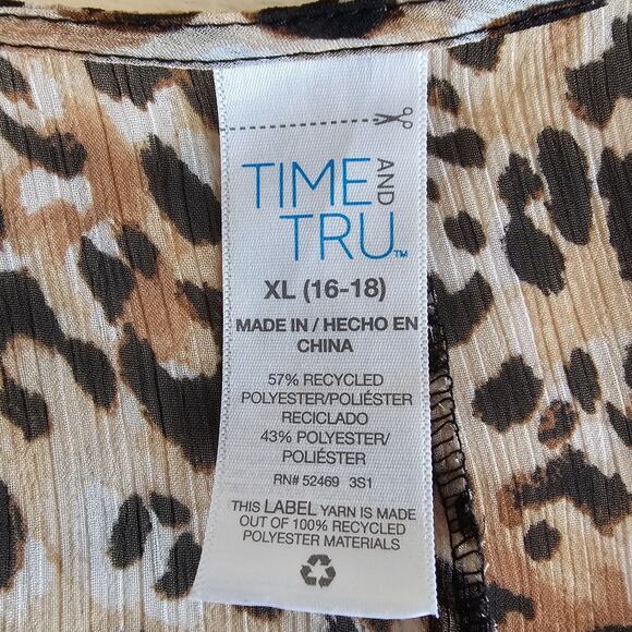 Time and Tru Women's Animal Print Cape DressSize XL The knot front design - Picture 5 of 5
